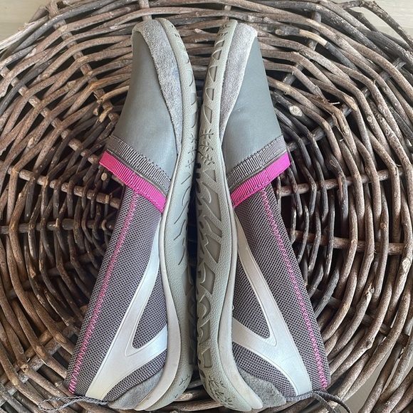 💕MERRELL Castle Rock shoes Women’s size 8 Performance footwear. - Picture 5 of 8